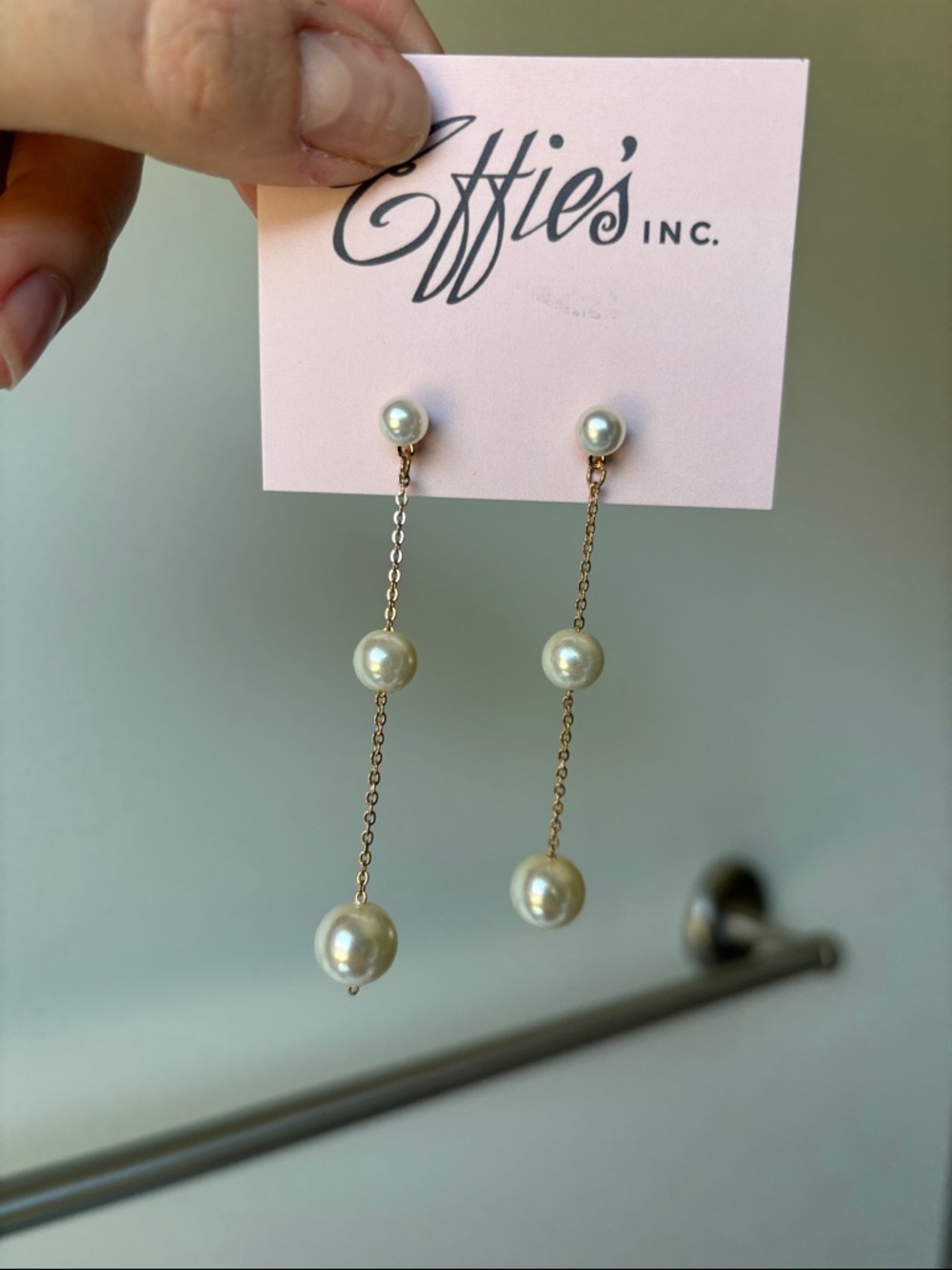 Pearl drop earrings